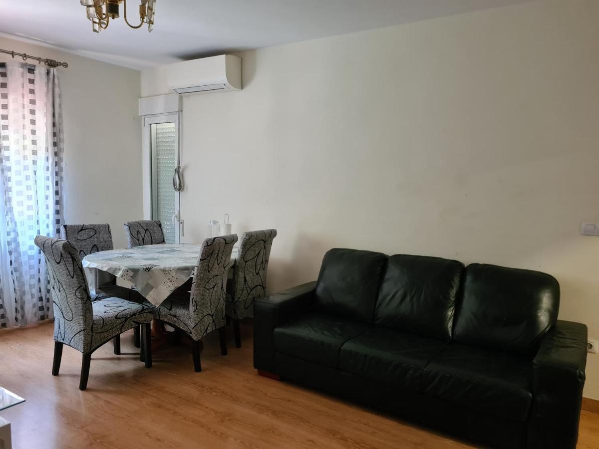 Habitacion Con Bano Privado- En Casa Familiar Beatriz Valencia Eksteriør billede