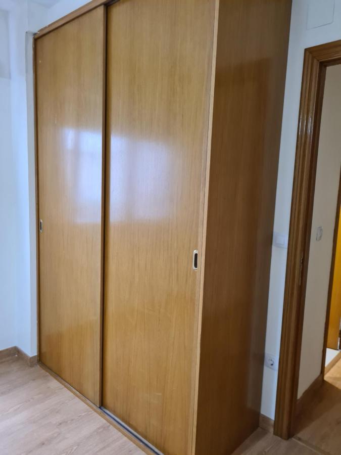 Habitacion Con Bano Privado- En Casa Familiar Beatriz Valencia Eksteriør billede