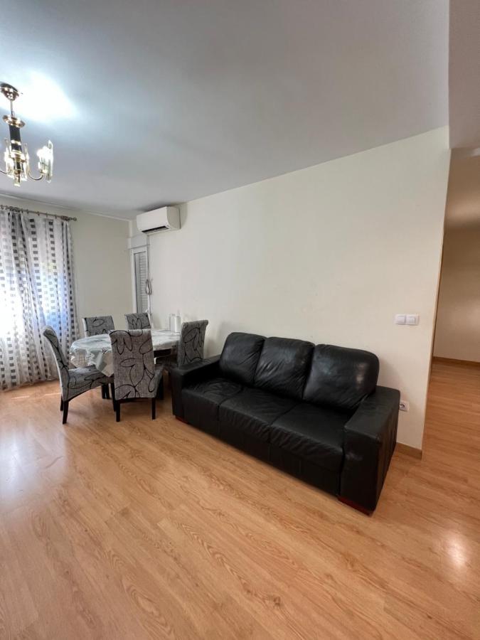 Habitacion Con Bano Privado- En Casa Familiar Beatriz Valencia Eksteriør billede