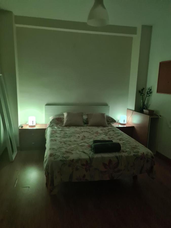 Habitacion Con Bano Privado- En Casa Familiar Beatriz Valencia Eksteriør billede