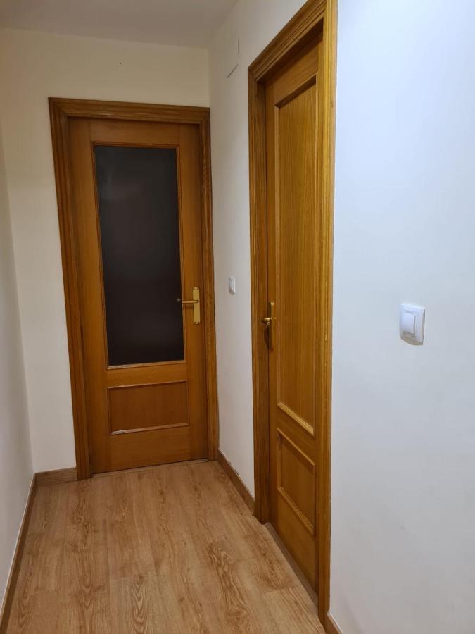 Habitacion Con Bano Privado- En Casa Familiar Beatriz Valencia Eksteriør billede