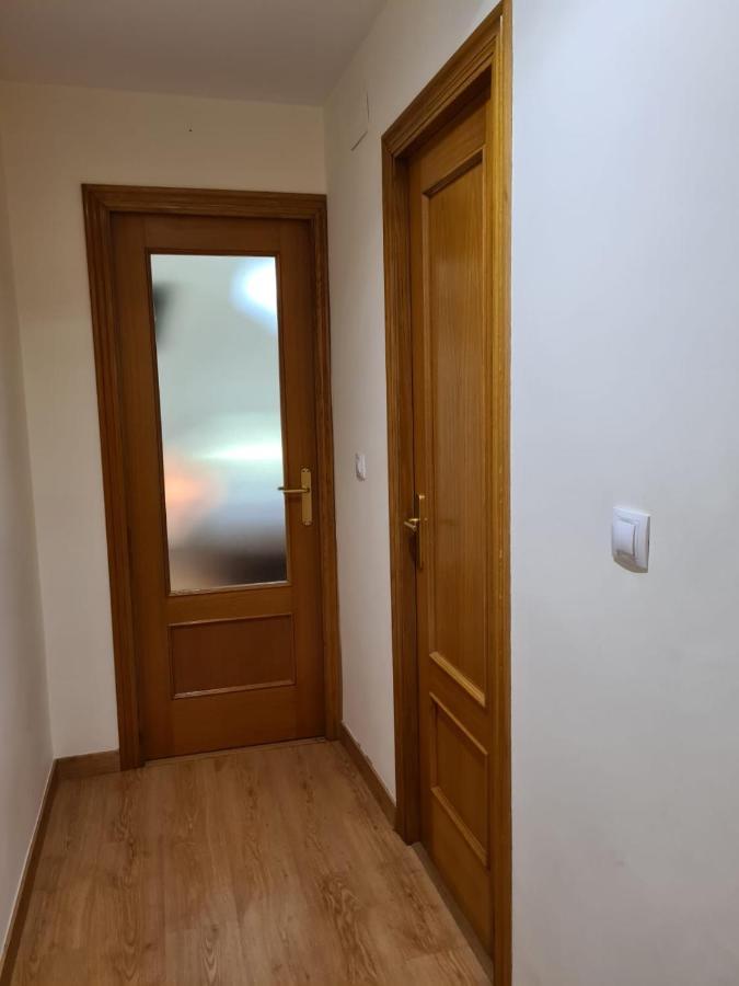 Habitacion Con Bano Privado- En Casa Familiar Beatriz Valencia Eksteriør billede